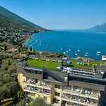 Baia Hotel 4*